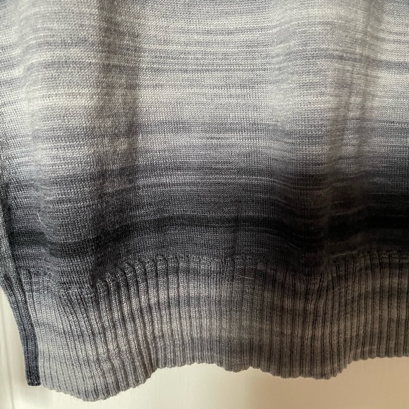 Elie Tahari Cardigan Sweater. Size small black blue grey - Picture 11 of 13